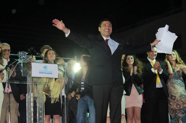 H προεκλογική ομιλία του Δημήτρη Δαβάκη στη Βούλα H προεκλογική ομιλία του Δημήτρη Δαβάκη στη Βούλα