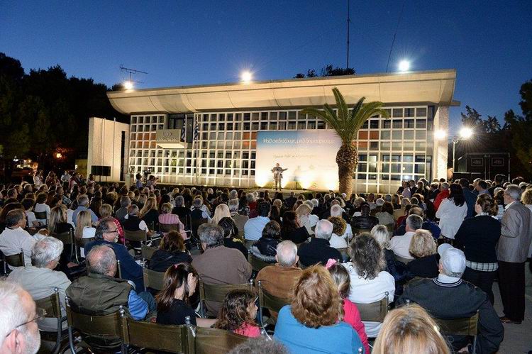 H προεκλογική ομιλία του Σπύρου Πανά στη Βουλιαγμένη ,προεκλογική,ομιλία ,Σπύρου Πανά,Βουλιαγμένη,Γεωργία Μαρτίνου,Μαριάννα Λάτση,Κωνσταντίνος, Μίχαλος,Εκλογές, 2014, υποψήφιος, δήμαρχος, δημαρχείο, ψήφος, κάλπη, εκλογικά, κέντρα, νοτος, νετ, notos,net, notosnet,Δήμος,Βάρης,Βούλα,Βουλιαγμένη,Βιογραφικό,Δημοτικος, υποψυφιος,Βούλα, Βουλιαγμένη, Βάρη,βαρκιζα, ΒΒΒ,