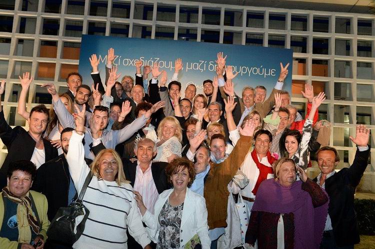 H προεκλογική ομιλία του Σπύρου Πανά στη Βουλιαγμένη ,προεκλογική,ομιλία ,Σπύρου Πανά,Βουλιαγμένη,Γεωργία Μαρτίνου,Μαριάννα Λάτση,Κωνσταντίνος, Μίχαλος,Εκλογές, 2014, υποψήφιος, δήμαρχος, δημαρχείο, ψήφος, κάλπη, εκλογικά, κέντρα, νοτος, νετ, notos,net, notosnet,Δήμος,Βάρης,Βούλα,Βουλιαγμένη,Βιογραφικό,Δημοτικος, υποψυφιος,Βούλα, Βουλιαγμένη, Βάρη,βαρκιζα, ΒΒΒ,
